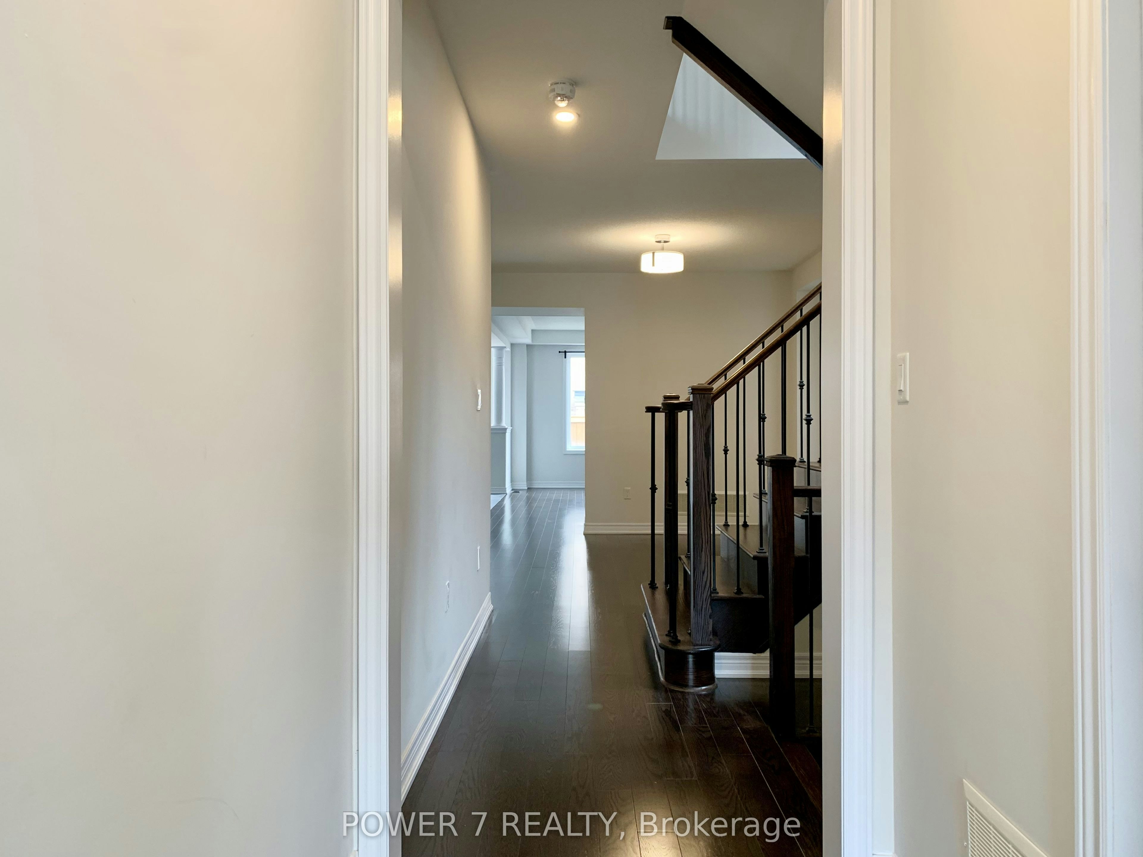 3 Falconridge Terrace, East Gwillimbury, ON, L9N 0R2 - 2