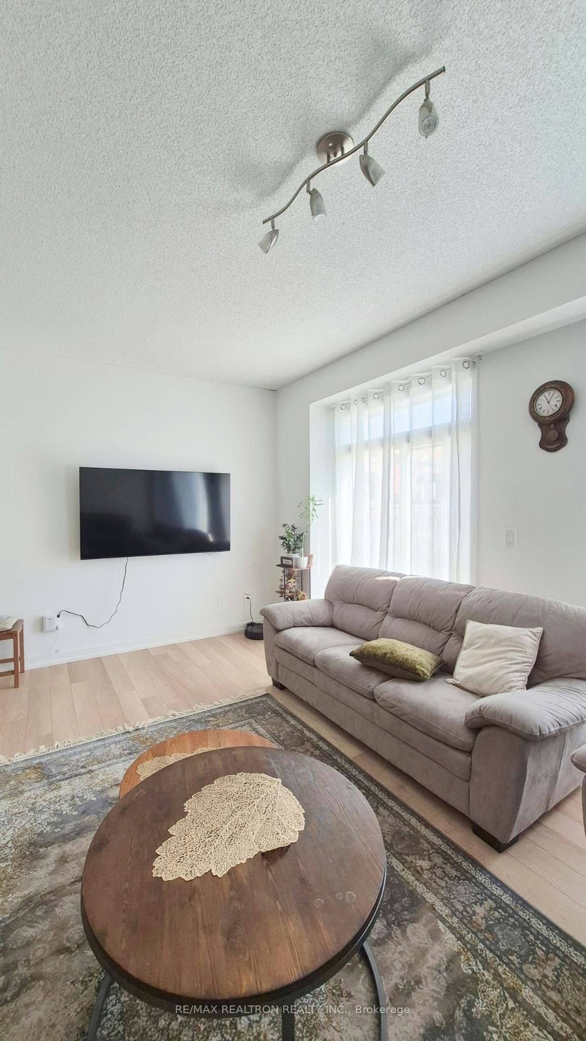 162 Harding Park Street, Newmarket, ON, L3Y 0E4 - 11