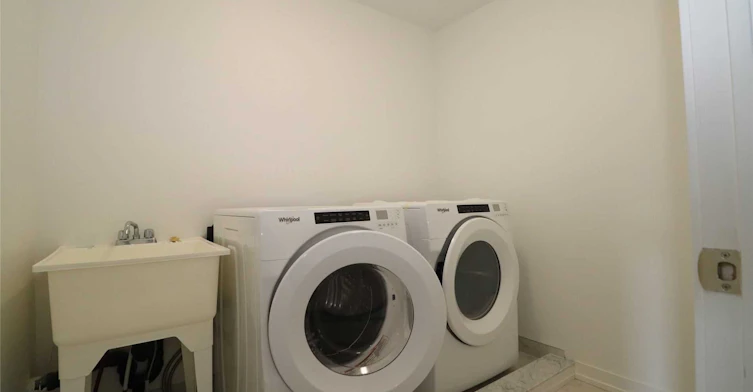 162 Harding Park Street, Newmarket, ON, L3Y 0E4 - 22