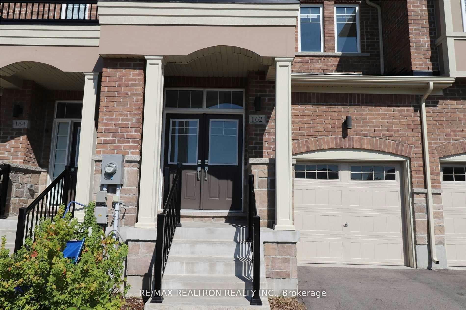 162 Harding Park Street, Newmarket, ON, L3Y 0E4 - 3