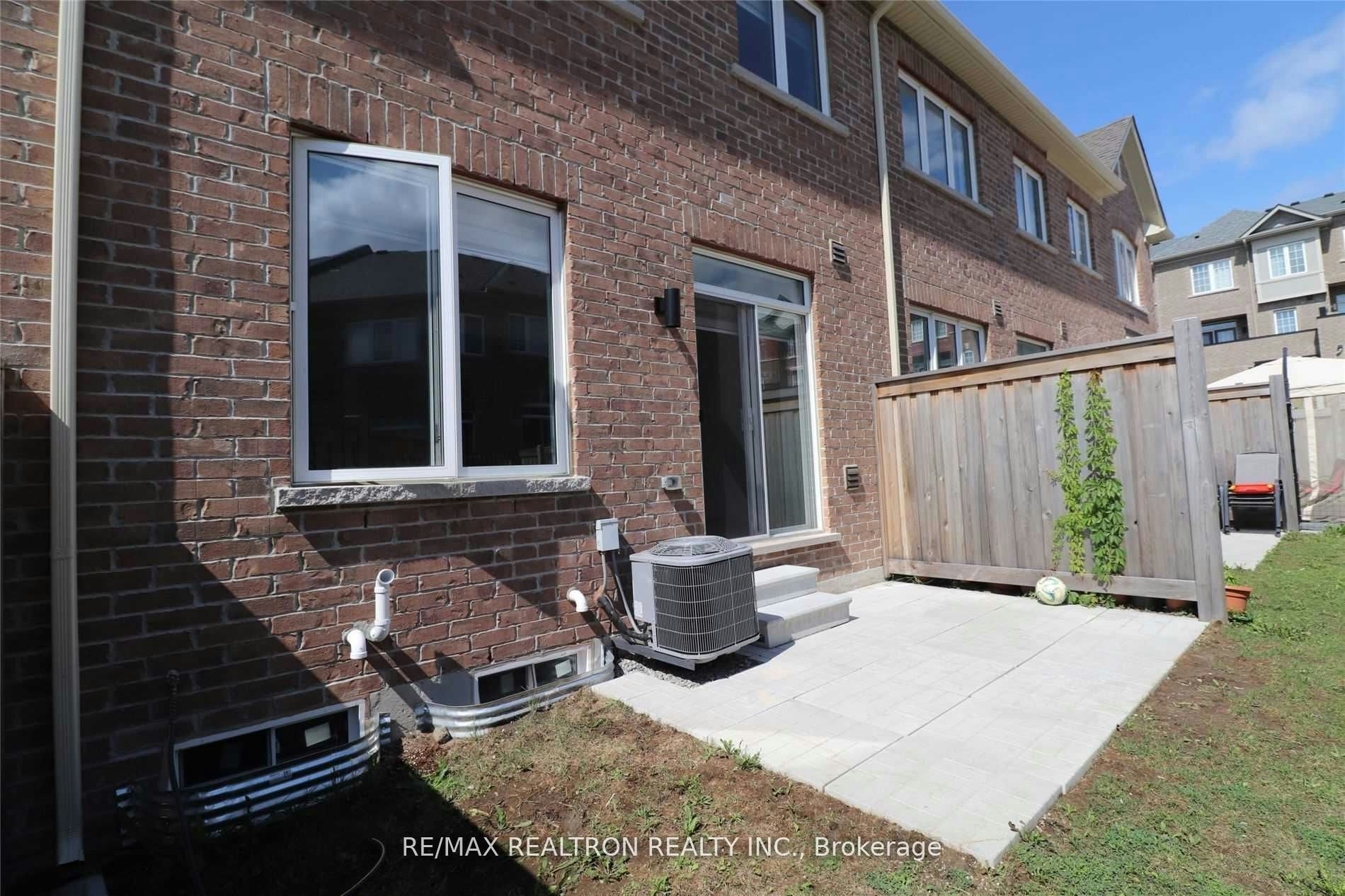 162 Harding Park Street, Newmarket, ON, L3Y 0E4 - 26