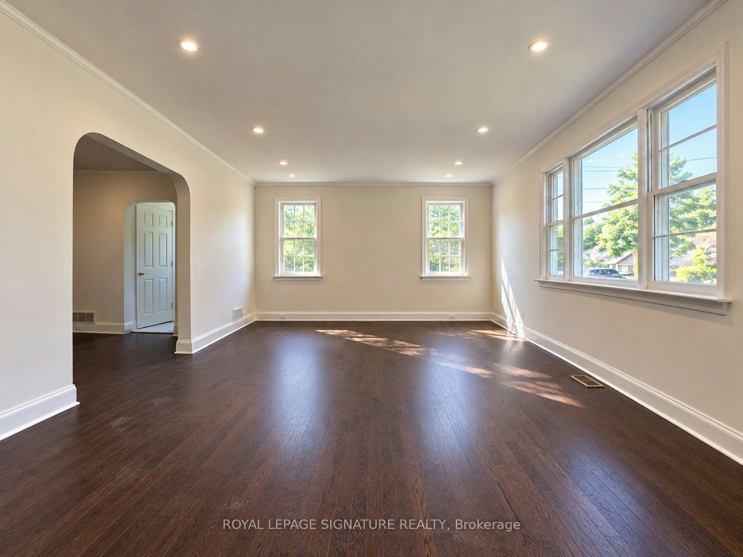 Main Unit-21 Yongeview Avenue, Richmond Hill, ON, L4C 7A3 - 3