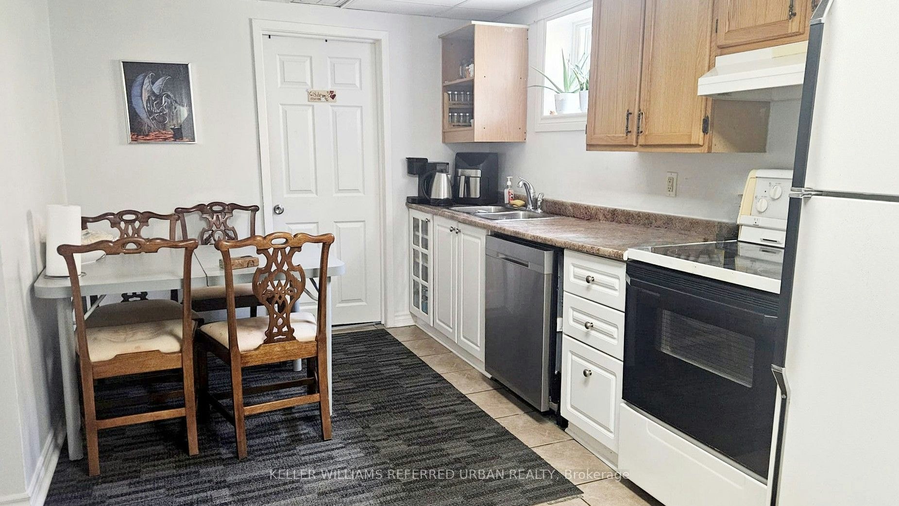 Basement-743 Sunnypoint Drive, Newmarket, ON, L3Y 2Z7 - 2