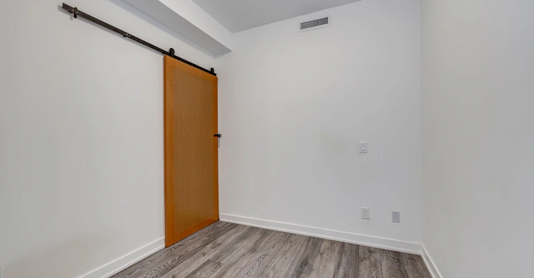 307-8888 Yonge Street, Richmond Hill, ON, L4C 5V6 - 18
