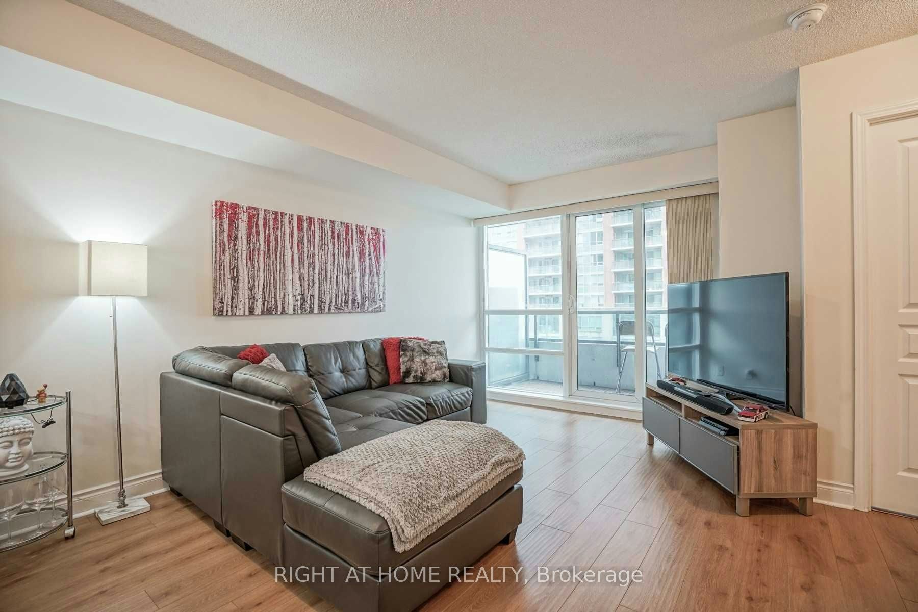 310-55 South Town Centre Boulevard, Markham, ON, L6G 0B1 - 5