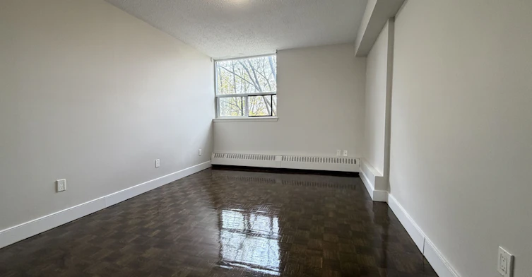 310-145 Wellington Street W, Aurora, ON, L4G 2N9 - 9