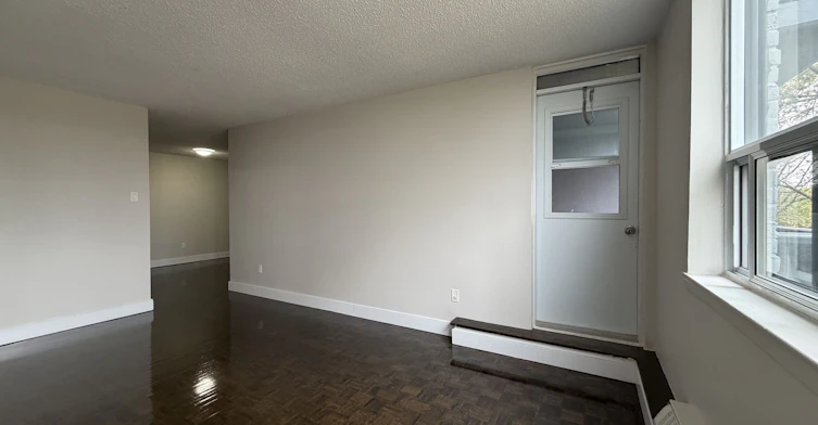 310-145 Wellington Street W, Aurora, ON, L4G 2N9 - 4