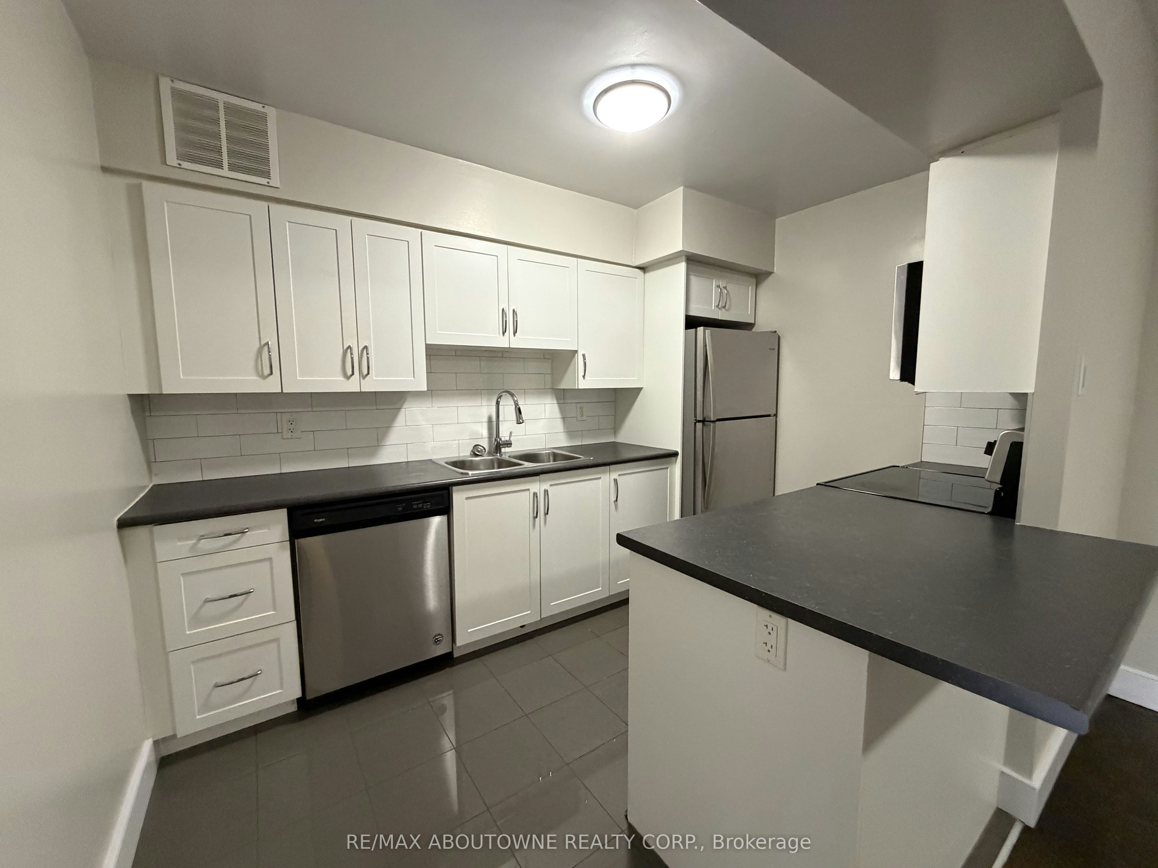 310-145 Wellington Street W, Aurora, ON, L4G 2N9 - 5