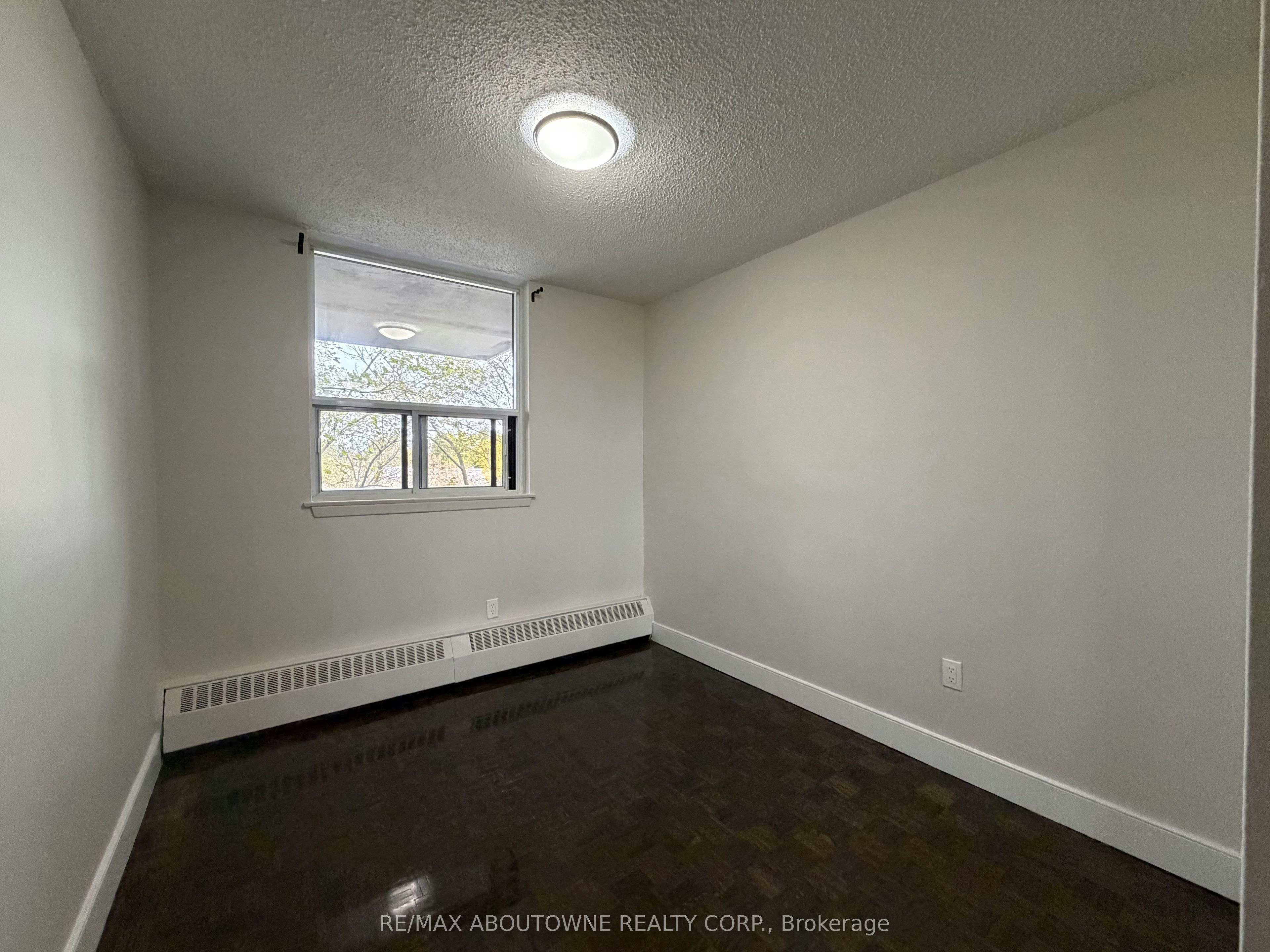 310-145 Wellington Street W, Aurora, ON, L4G 2N9 - 8