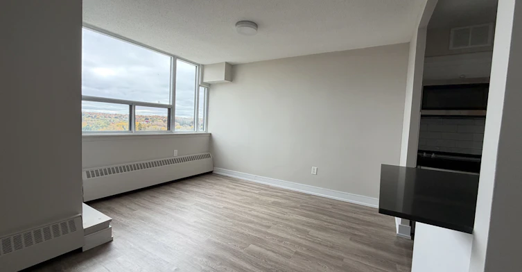 716-147 Wellington Street W, Aurora, ON, L4G 2N9 - 4