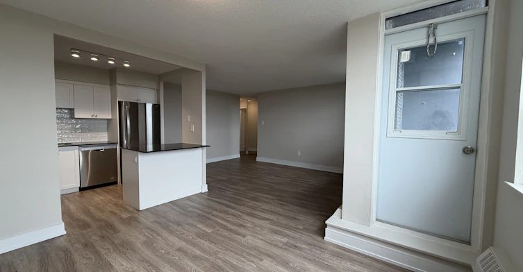 716-147 Wellington Street W, Aurora, ON, L4G 2N9 - 5