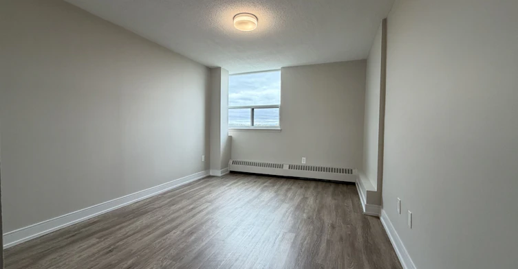 716-147 Wellington Street W, Aurora, ON, L4G 2N9 - 9