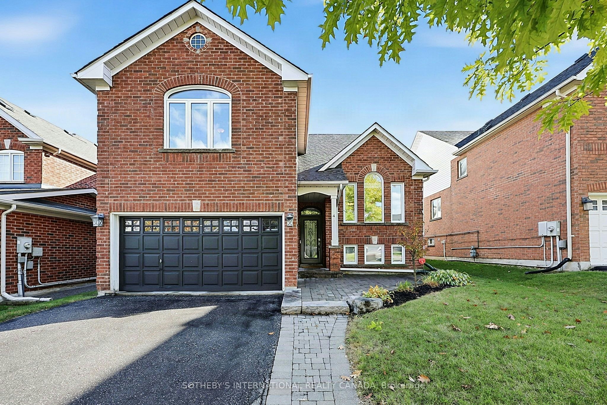 4 Brecken Drive, Georgina, ON, L4P 4A3