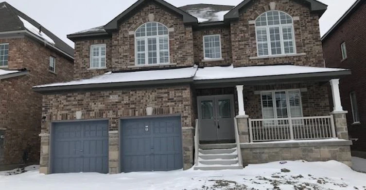 203 Gardiner Drive, Bradford West Gwillimbury, ON, L3Z 0J5