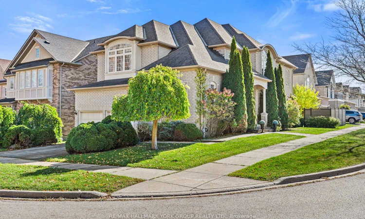 53 Catalina Crescent