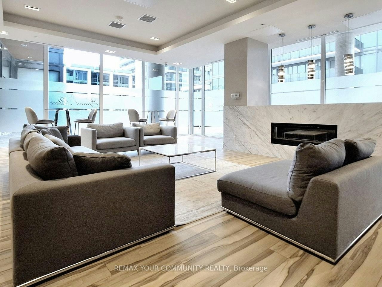 1602B-9600 Yonge Street, Richmond Hill, ON, L4C 0X3 - 28