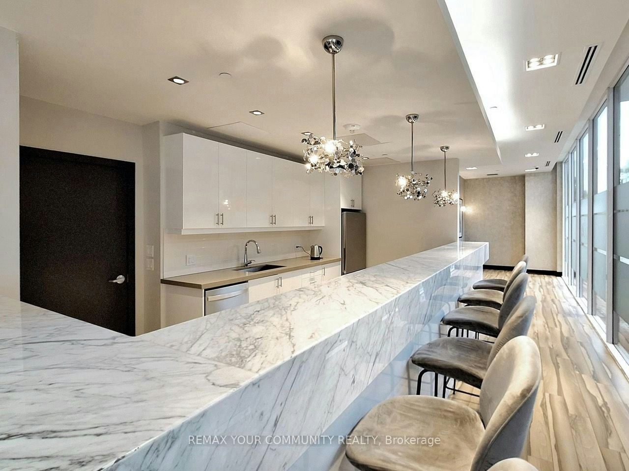1602B-9600 Yonge Street, Richmond Hill, ON, L4C 0X3 - 25