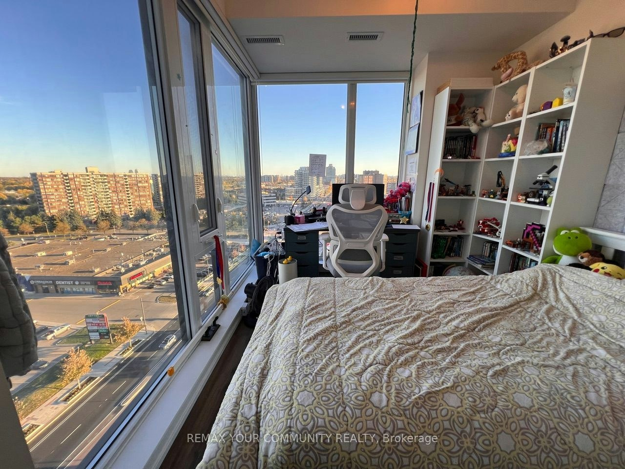 1602B-9600 Yonge Street, Richmond Hill, ON, L4C 0X3 - 21