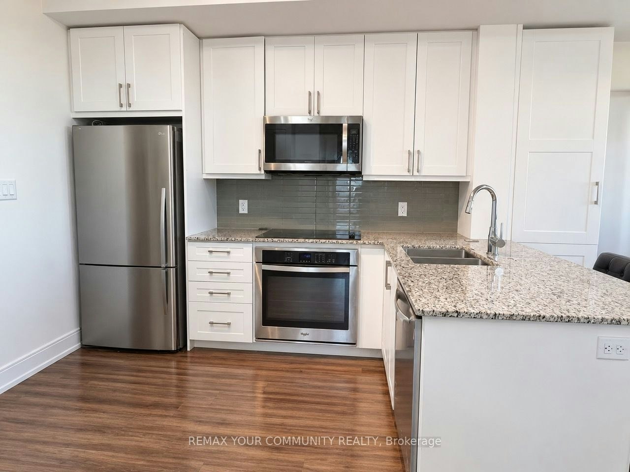 1602B-9600 Yonge Street, Richmond Hill, ON, L4C 0X3 - 13