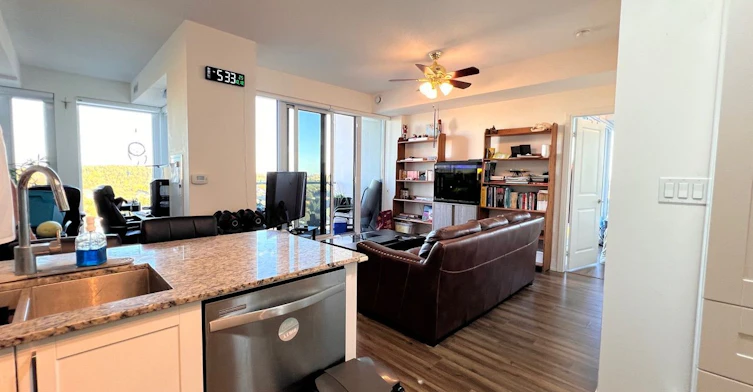 1602B-9600 Yonge Street, Richmond Hill, ON, L4C 0X3 - 12