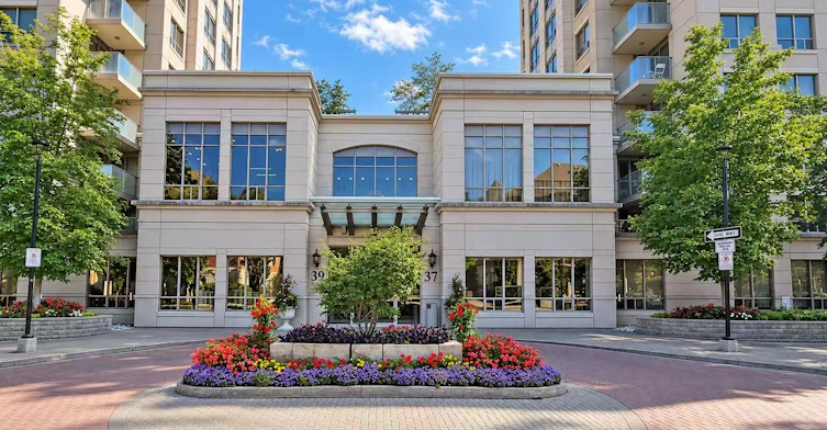 1110-37 Galleria Parkway, Markham, ON, L3T 0A5