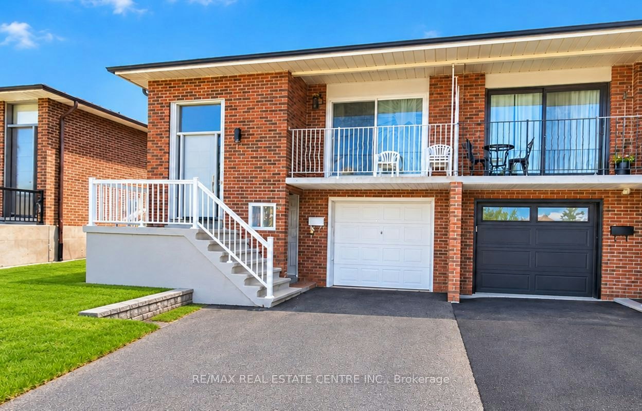11 Albany Drive, Vaughan, ON, L4L 2X5