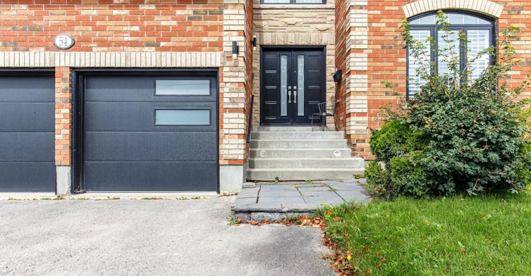 54 Maple Grove Avenue, Richmond Hill, ON, L4E 2V5 - 4