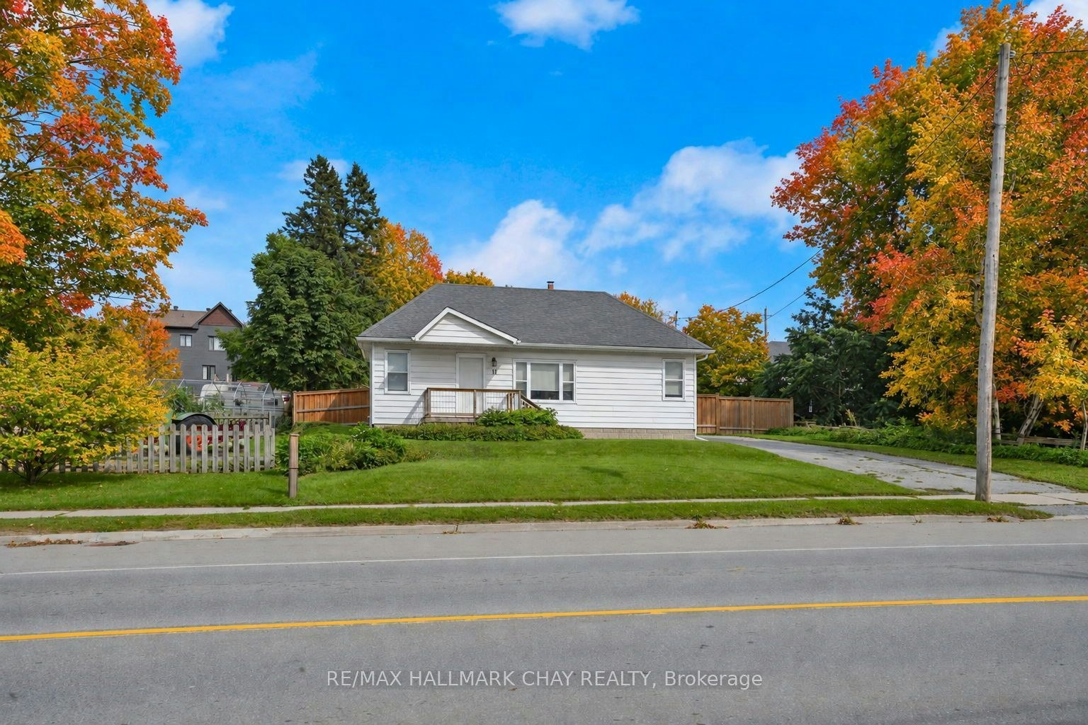 11 King Street S, Innisfil, ON, L0L 1L0