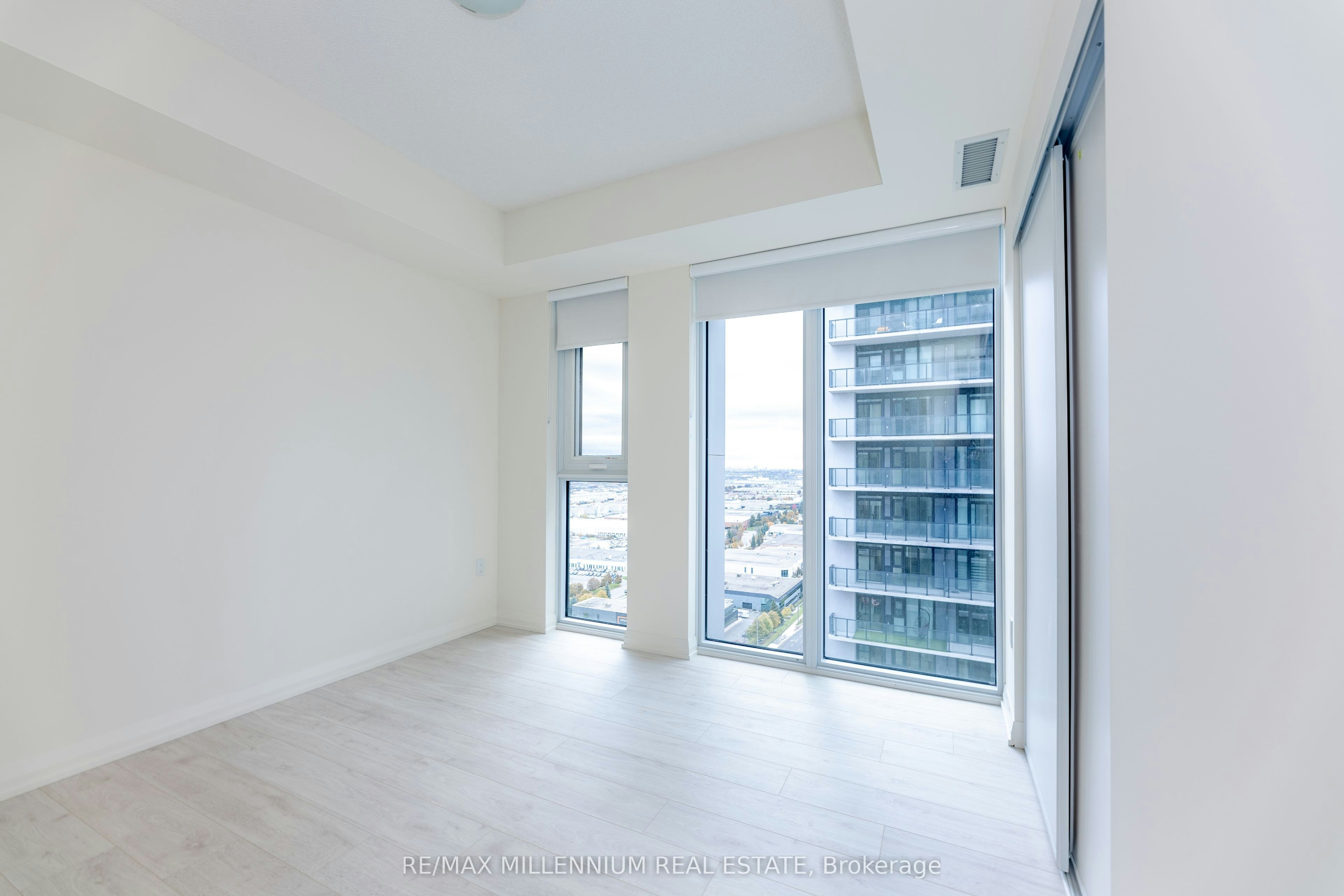 2310-8960 Jane Street, Vaughan, ON, L4L 0N9 - 19
