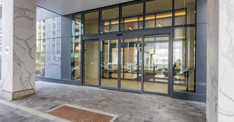 2310-8960 Jane Street, Vaughan, ON, L4L 0N9 - 2