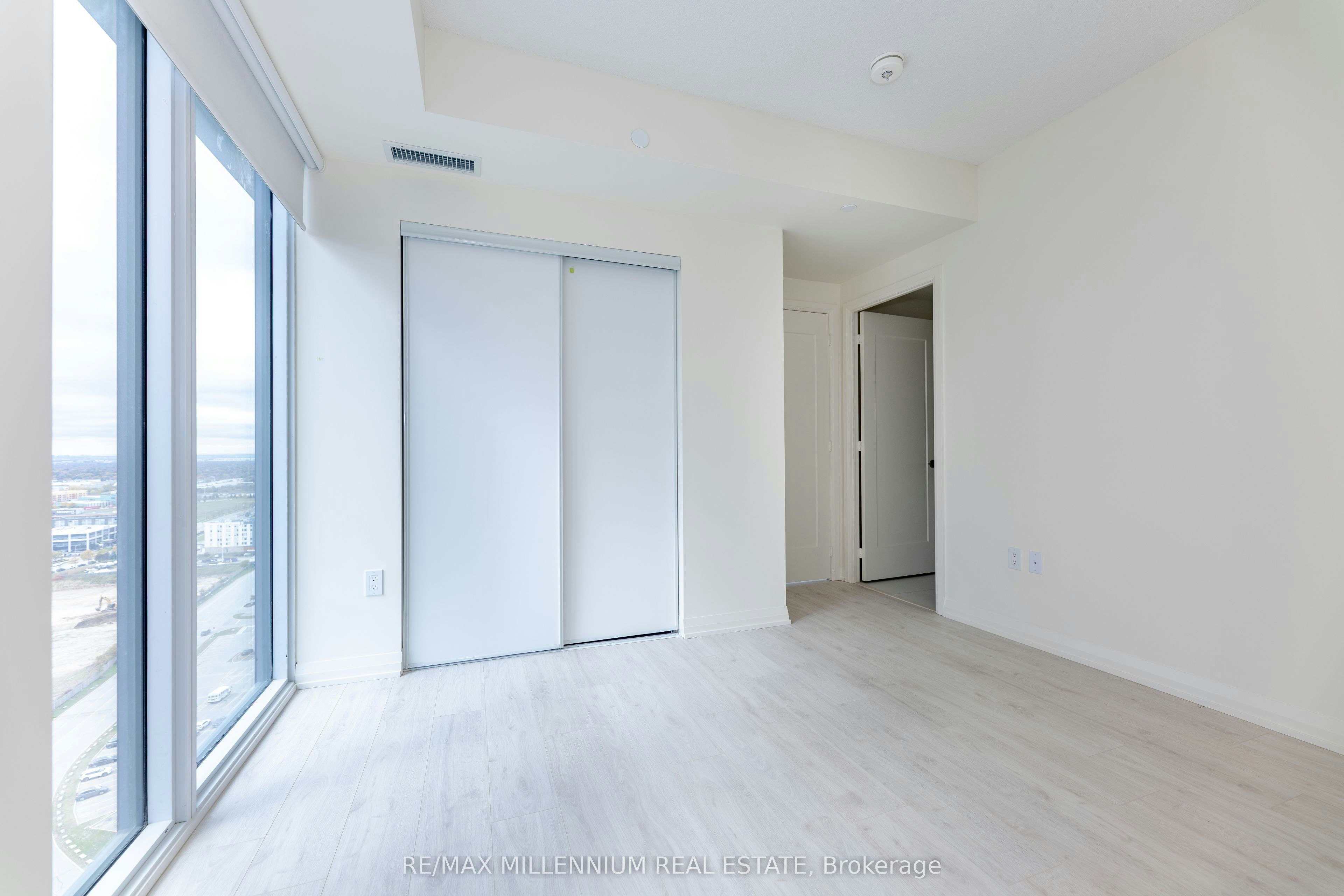 2310-8960 Jane Street, Vaughan, ON, L4L 0N9 - 18