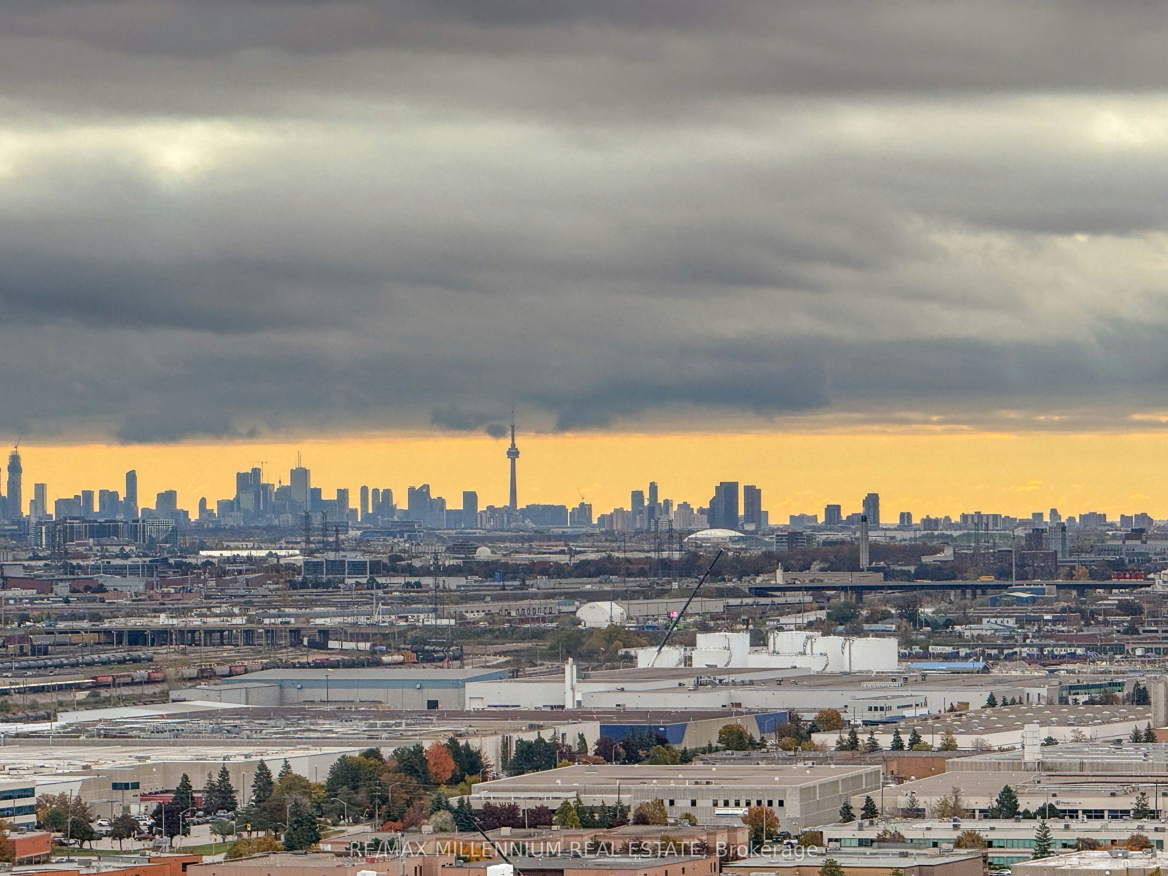 2310-8960 Jane Street, Vaughan, ON, L4L 0N9 - 28