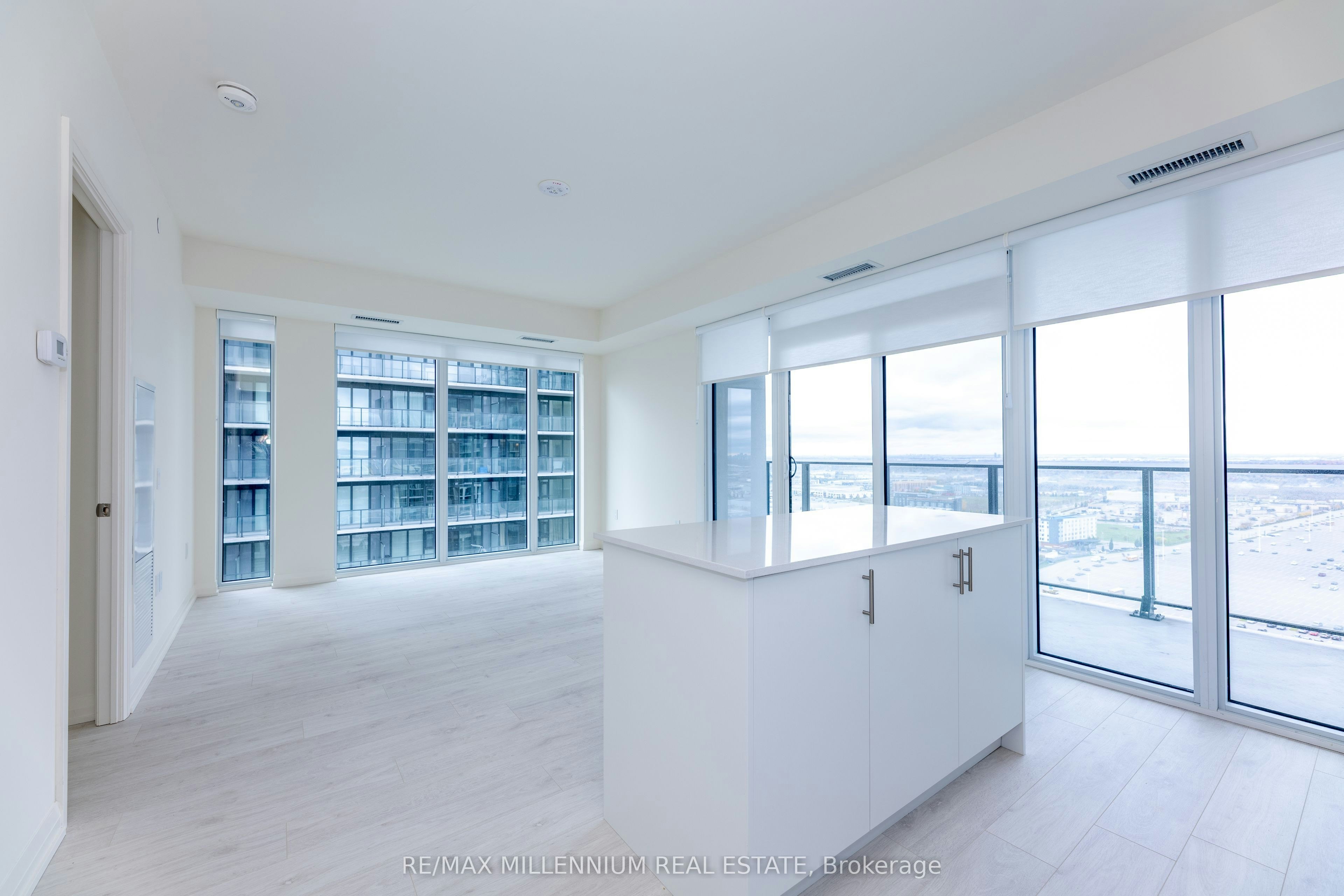 2310-8960 Jane Street, Vaughan, ON, L4L 0N9 - 9