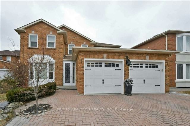 9 Hyde Park Drive, Richmond Hill, ON, L4B 1V3