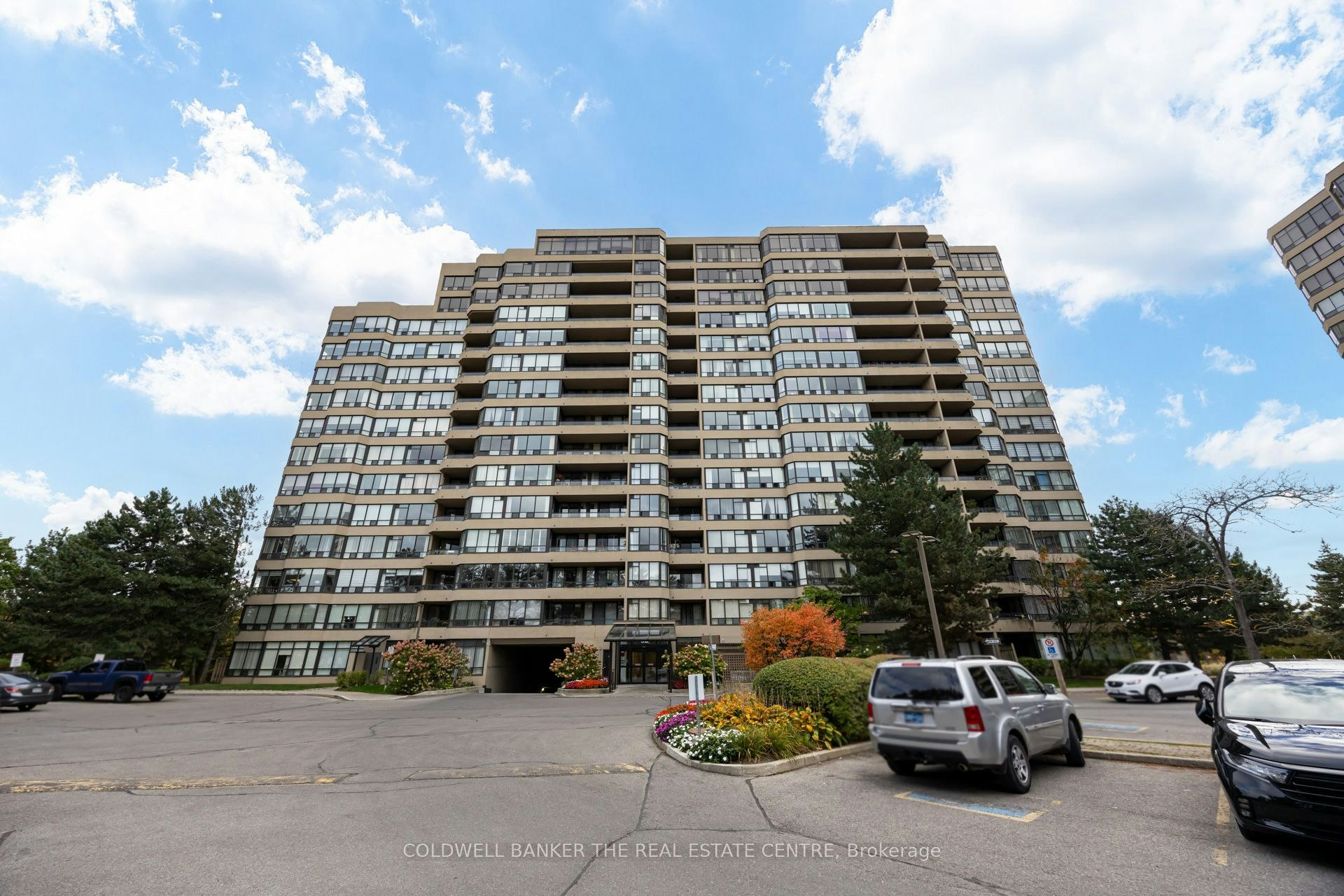 Ph22-32 Clarissa Drive, Richmond Hill, ON, L4C 9R7