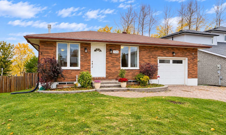 526 Highland Crescent