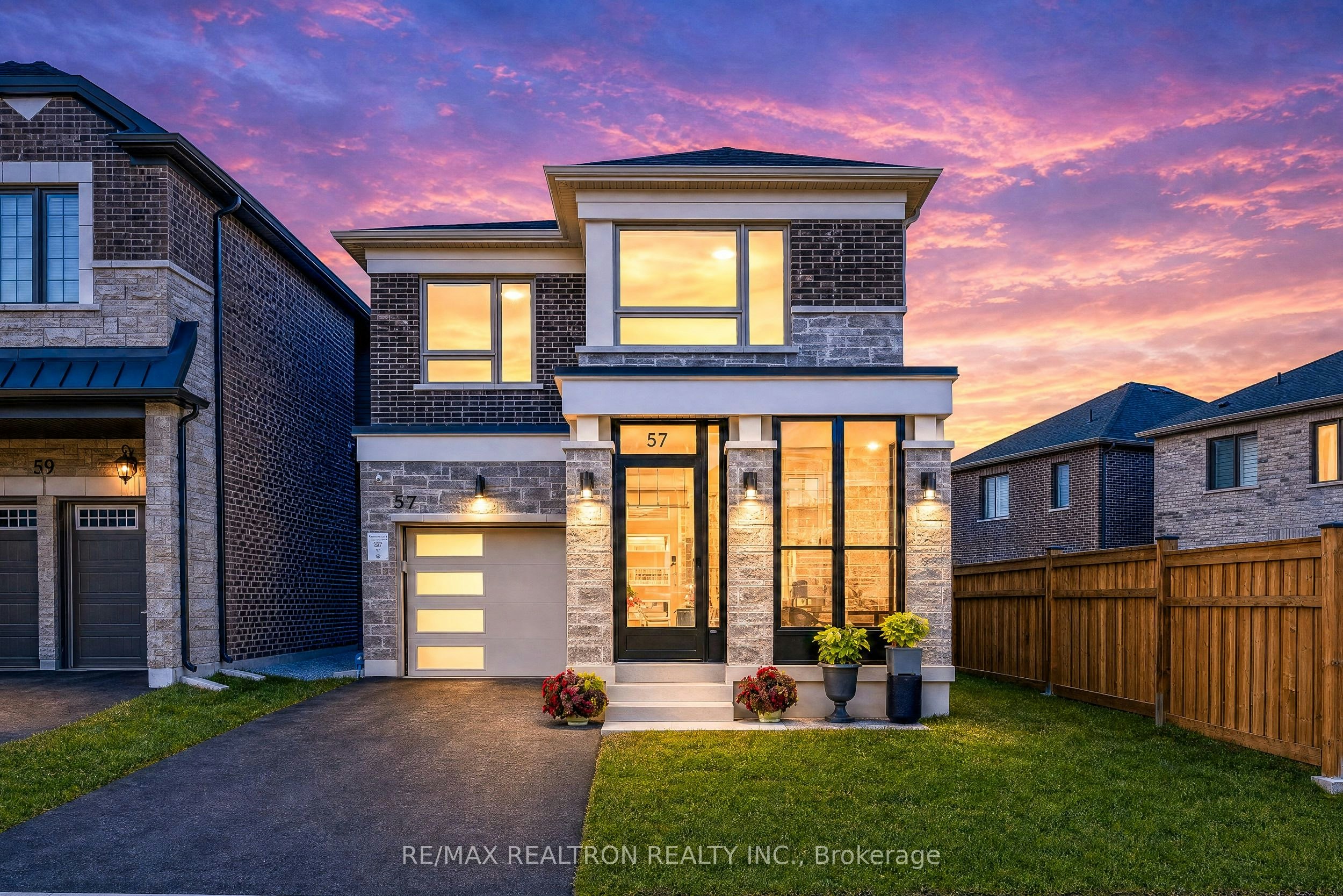 57 Greenridge Crescent, Markham, ON, L6C 3M1