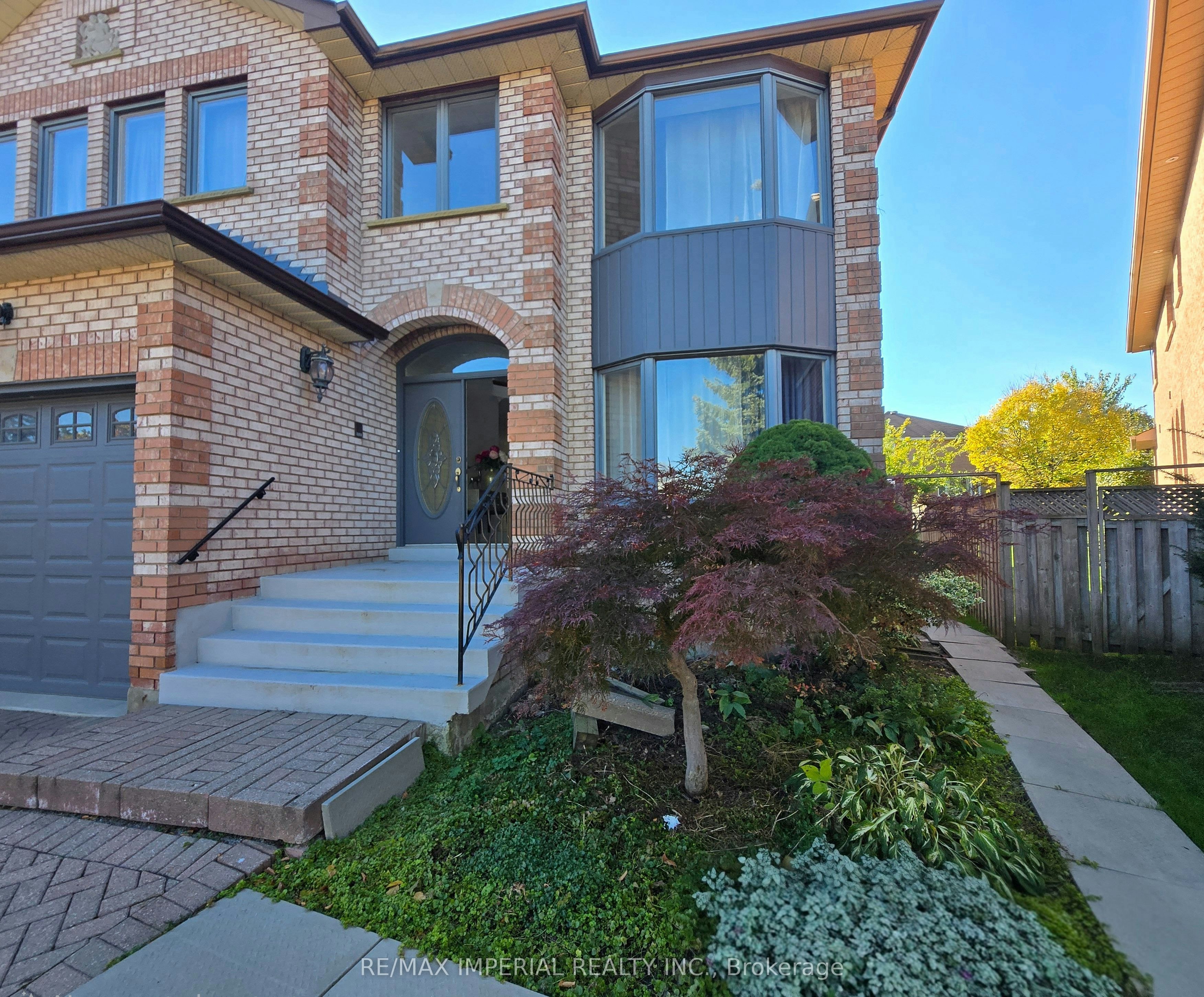 12A Mauro Court, Richmond Hill, ON, L4B 3J8 - 2
