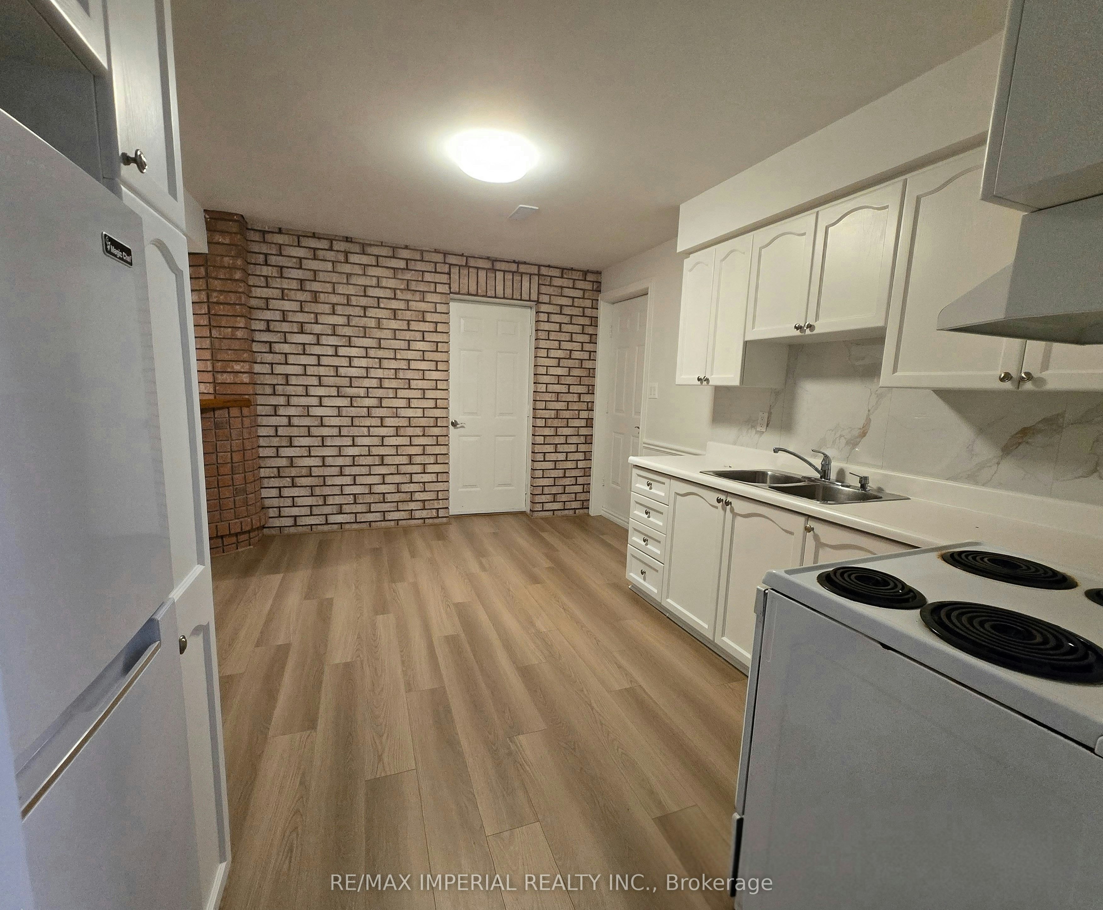12A Mauro Court, Richmond Hill, ON, L4B 3J8 - 9