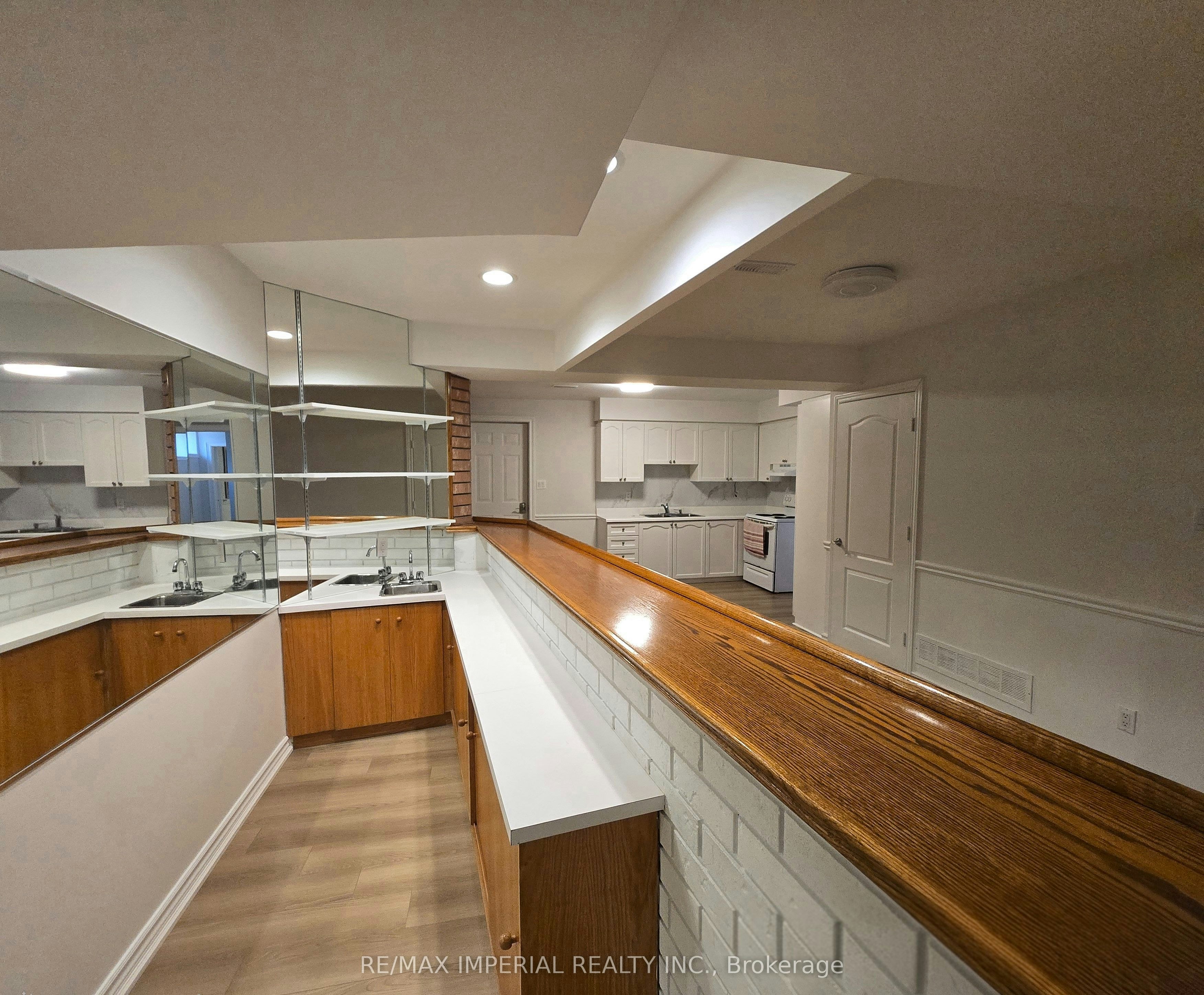 12A Mauro Court, Richmond Hill, ON, L4B 3J8 - 7