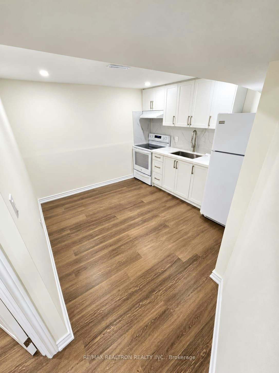 80 Upton Crescent, Markham, ON, L3R 3T4 - 3