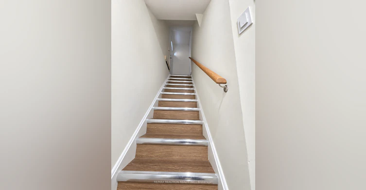 80 Upton Crescent, Markham, ON, L3R 3T4 - 2