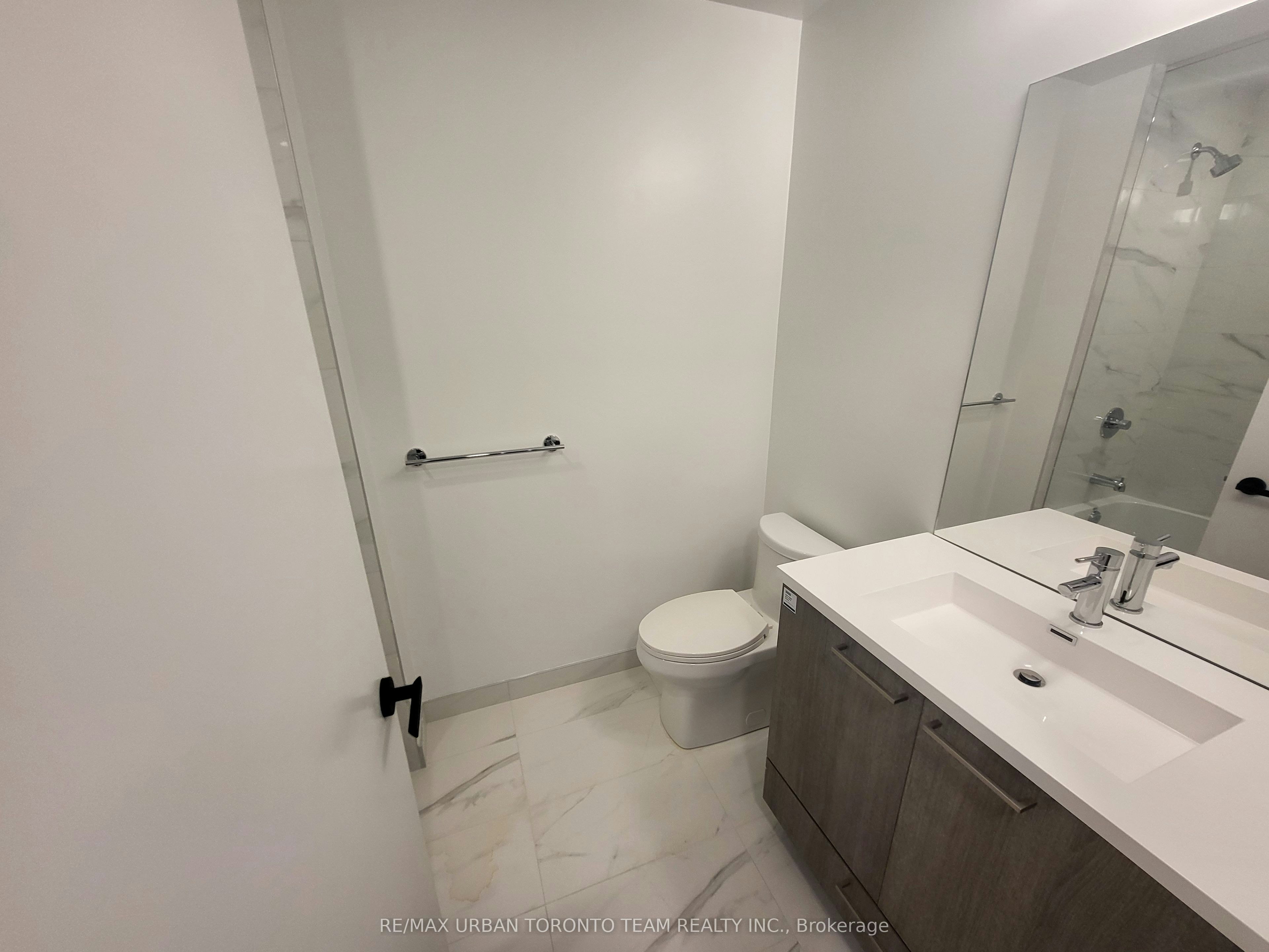 5910-225 Commerce St Street, Vaughan, ON, L4K 0P9 - 9