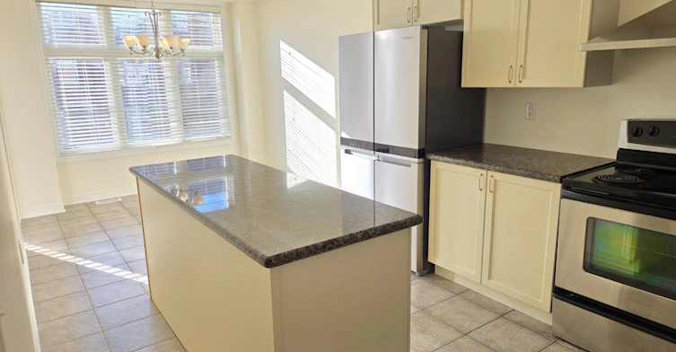 26 Helen Street, Vaughan, ON, L4L 3S3 - 11