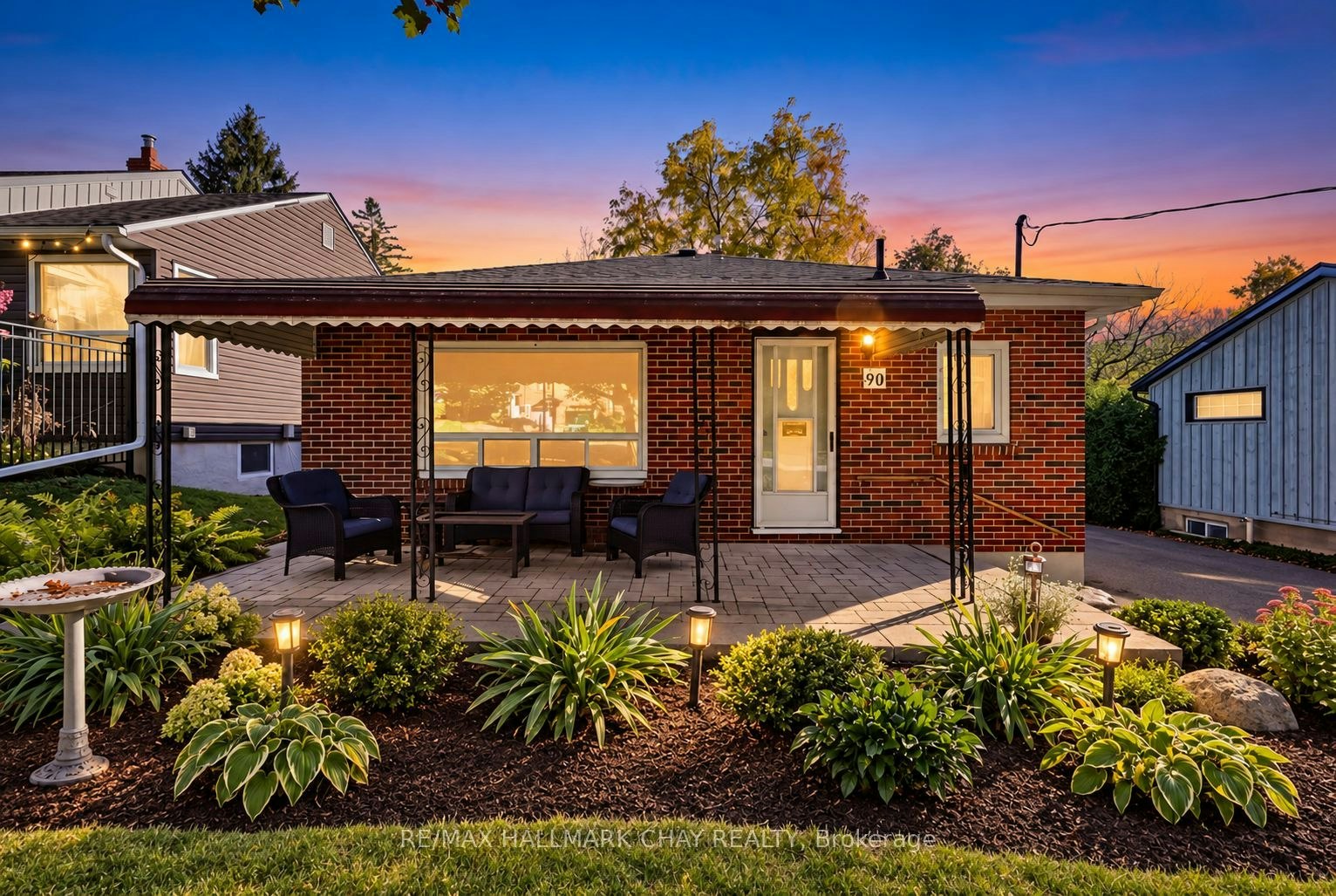 90 Roxborough Road, Newmarket, ON, L3Y 3L2