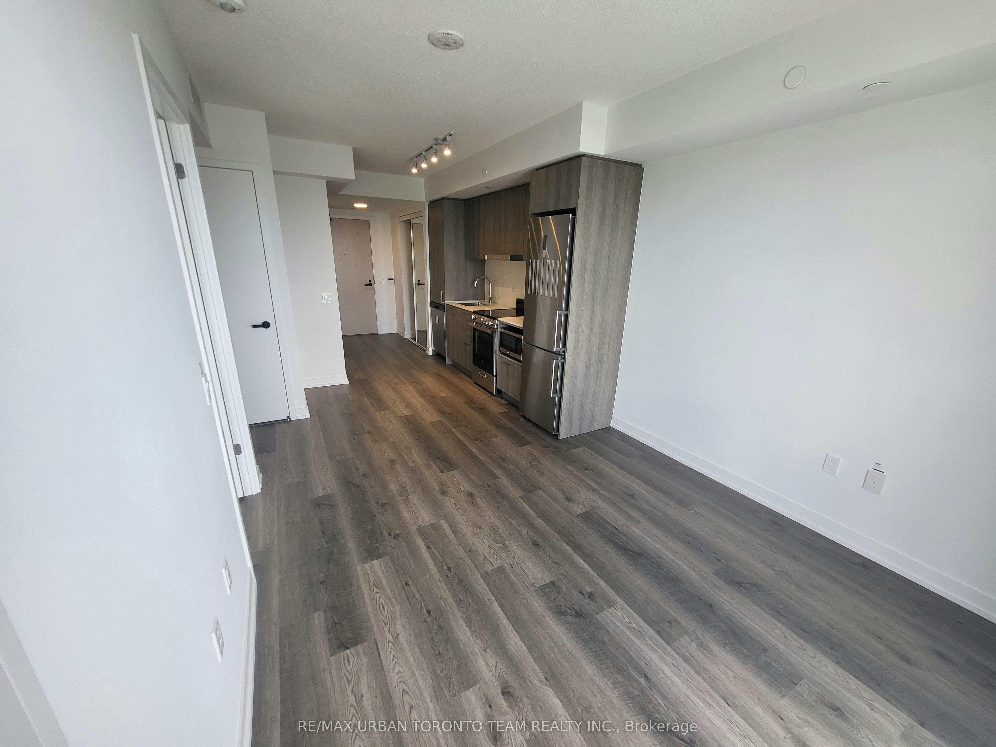 2608-195 Commerce Street, Vaughan, ON, L4K 0P9 - 3