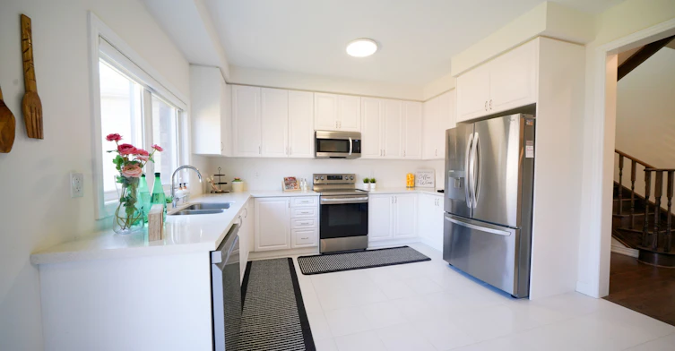 40 Pietrowski Drive, Georgina, ON, L4P 0K2 - 10