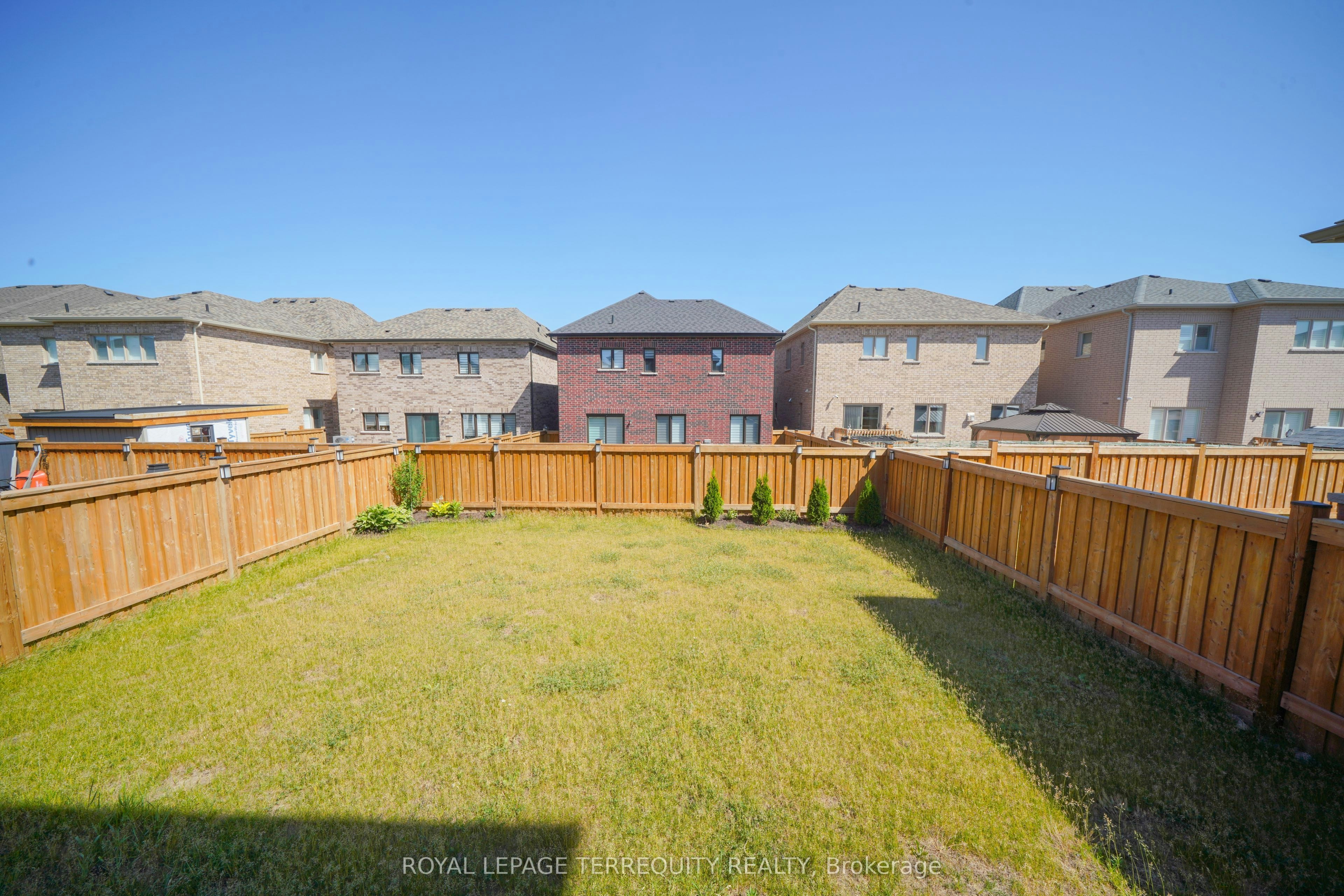 40 Pietrowski Drive, Georgina, ON, L4P 0K2 - 29