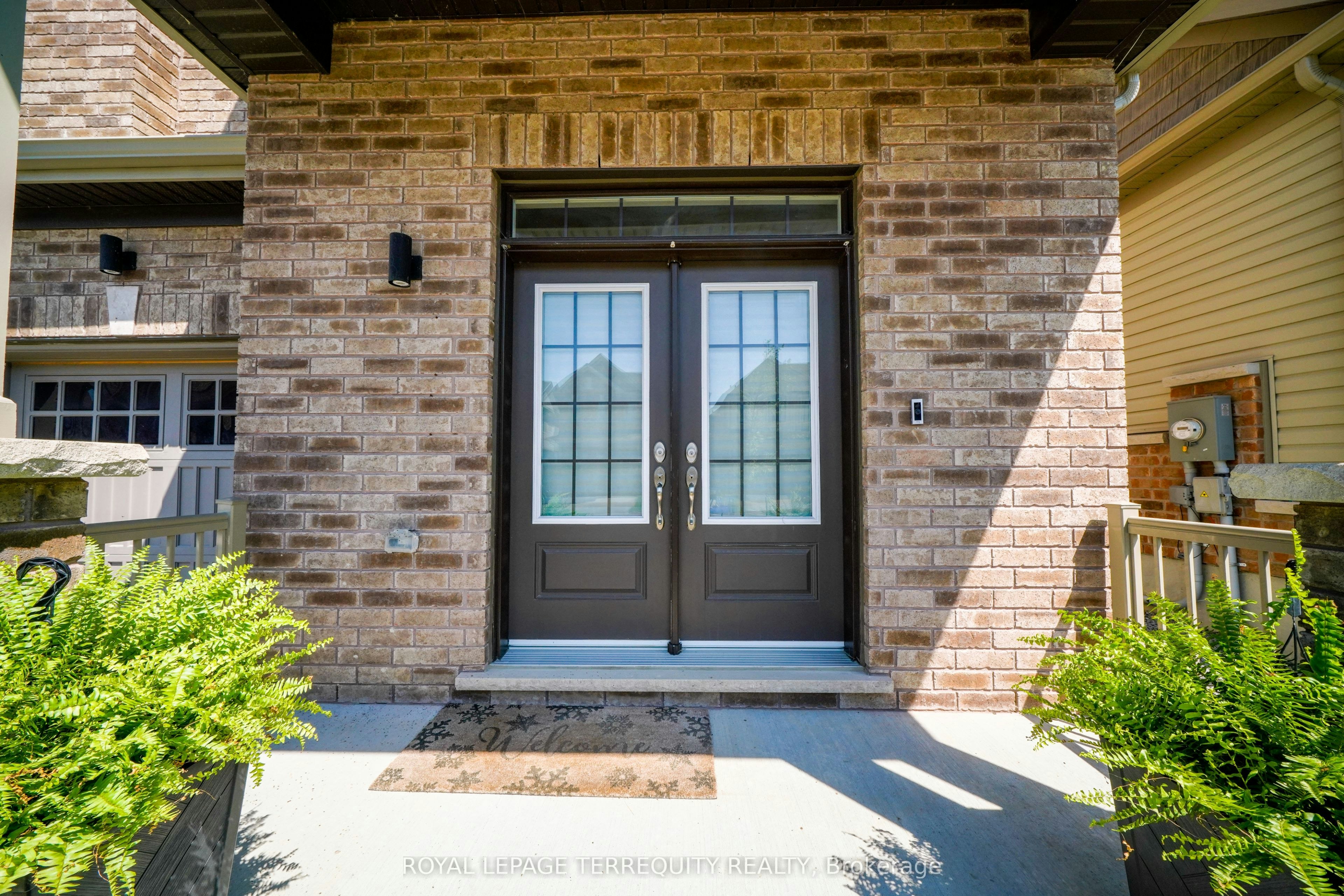 40 Pietrowski Drive, Georgina, ON, L4P 0K2 - 4