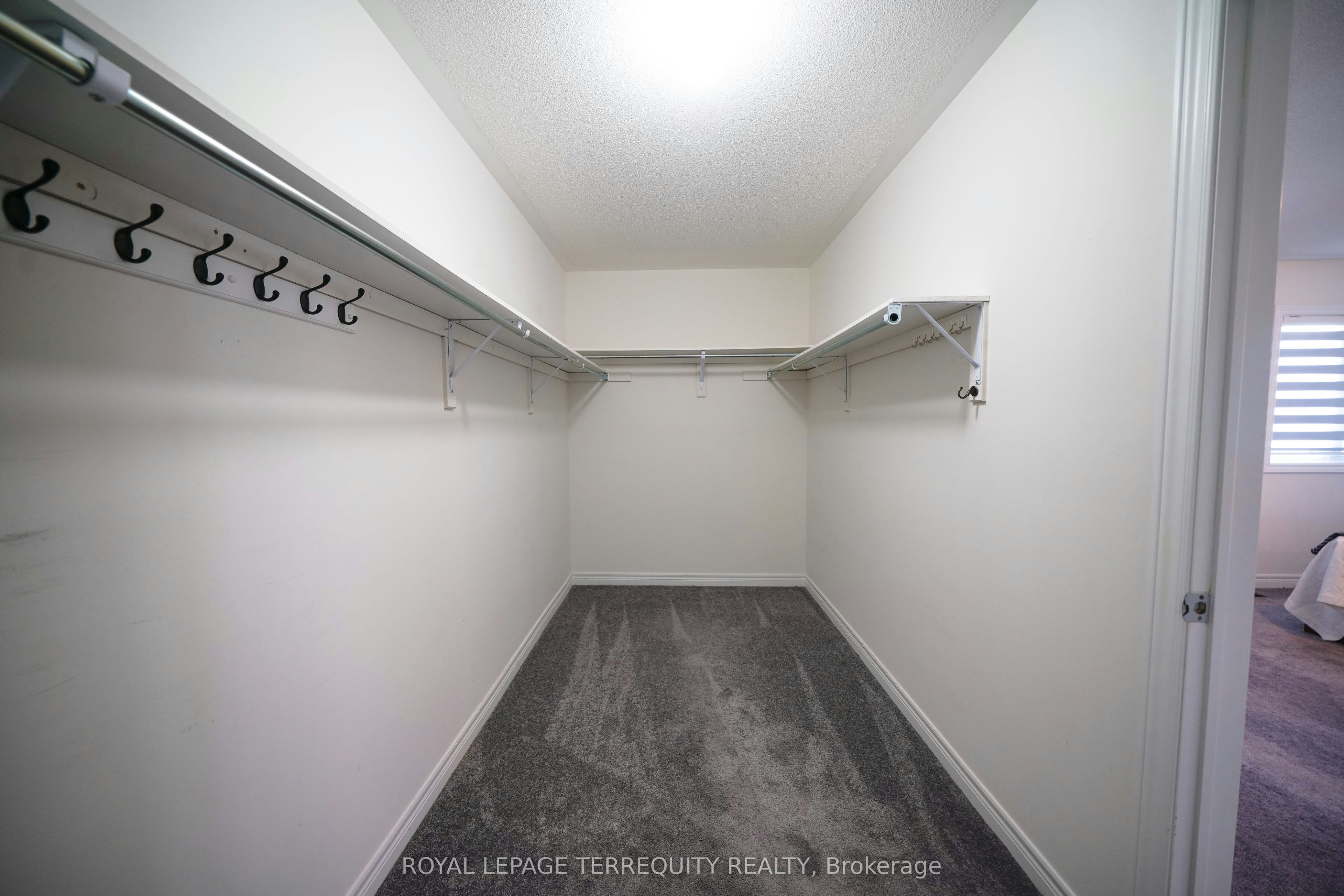 40 Pietrowski Drive, Georgina, ON, L4P 0K2 - 24
